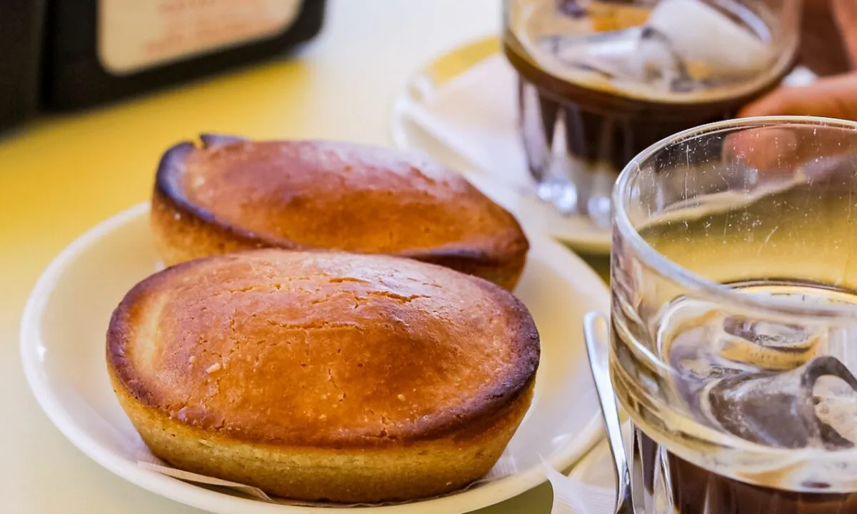 When you're ready to enjoy your caffe in ghiacco, pour the espresso over the ice and syrup, stir with a spoon, and drink. (Giulia Scarpaleggia)