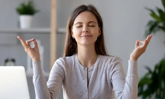 Stretches, Breaths and Food to Get Fit (Even If You Sit Most of the Day)