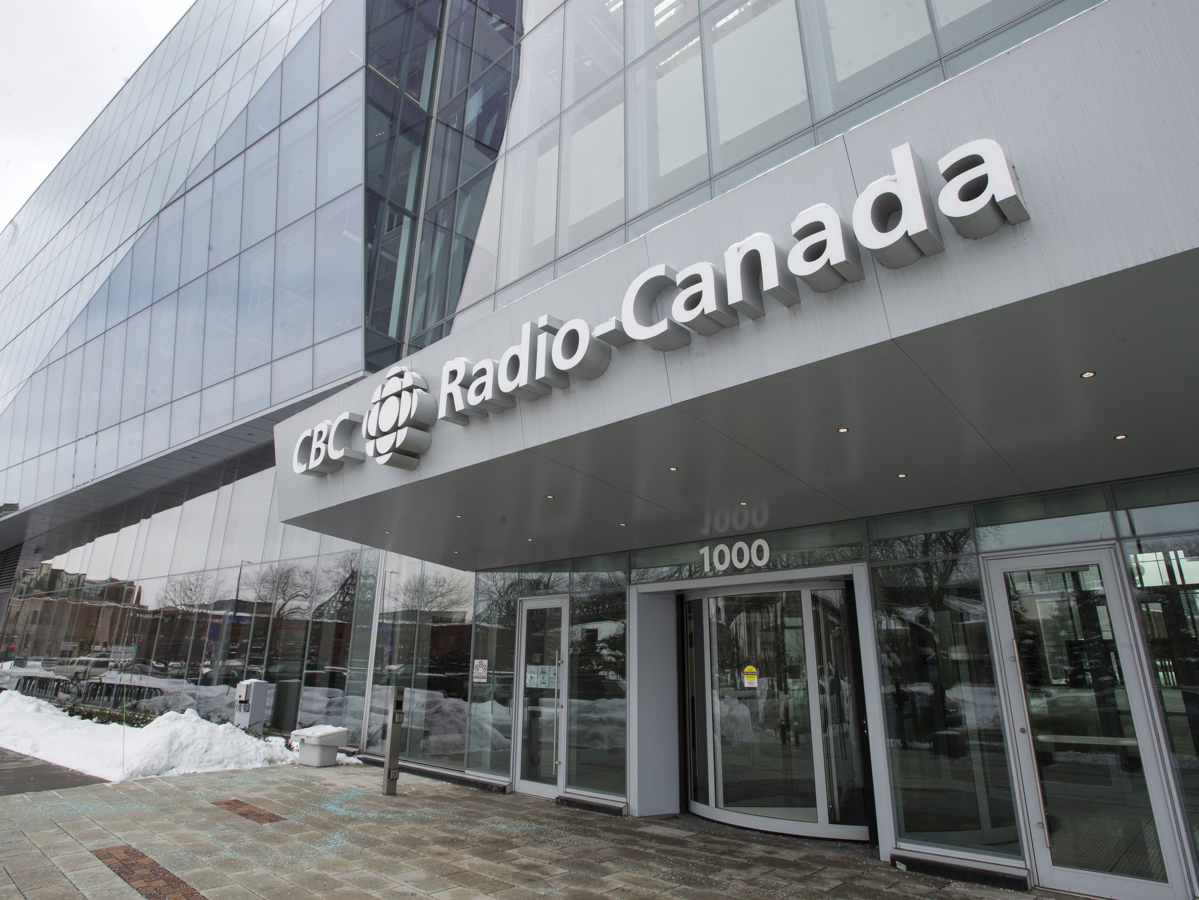 Poll Suggests 45% of Canadians Want to Shut Down the CBC - Vimarsana News