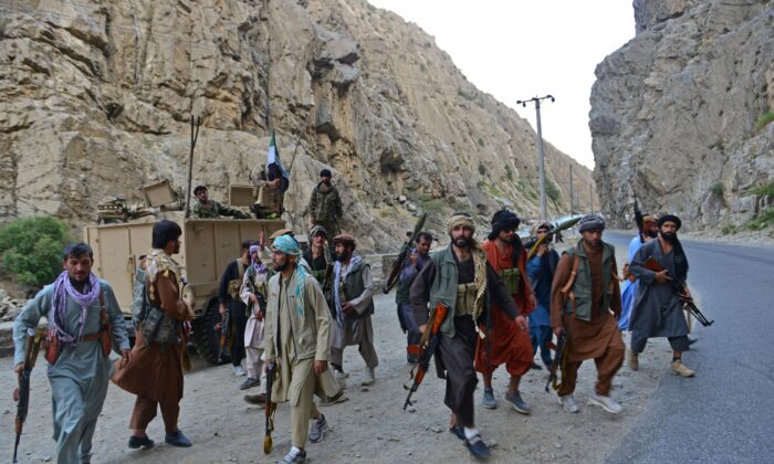 Heavy Fighting Erupts Between Taliban And Anti-Taliban Group In ...