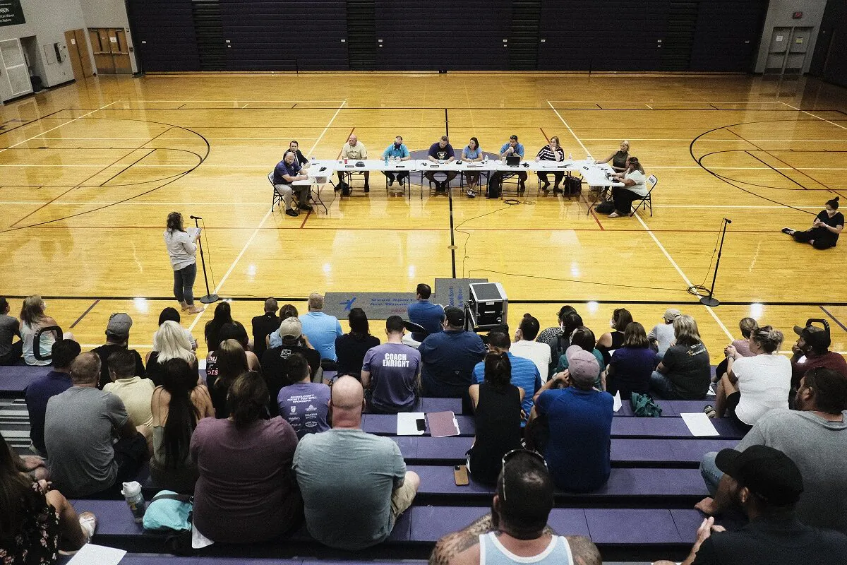 A Board of Education meeting in Kalamazoo County Schools at the Schoolcraft High School Gymnasium in Schoolcraft, Mich., on Aug. 23, 2021. (Matthew Hatcher/Getty Images)