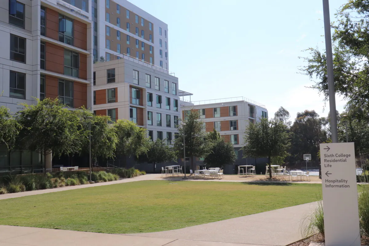 The University of California–San Diego's (UCSD) North Torrey Pines dormitory in San Diego on Aug. 31, 2021. (Tina Deng/The Epoch Times)