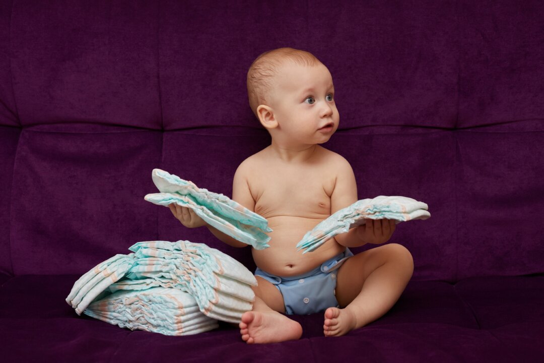 Disposable diapers may not be the better option, even in terms of convenience. (HDesert/Shutterstock)