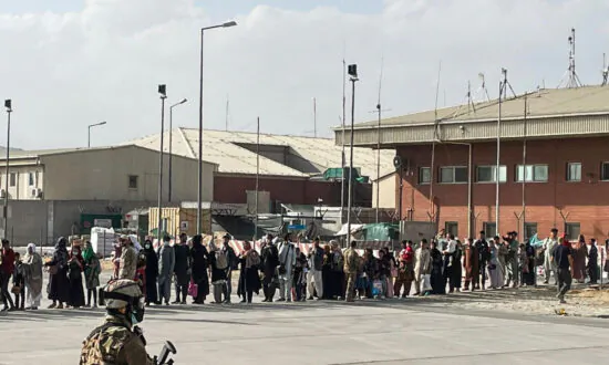 US Airstrike Hits Suicide Bomber in Vehicle Going to Kabul Airport