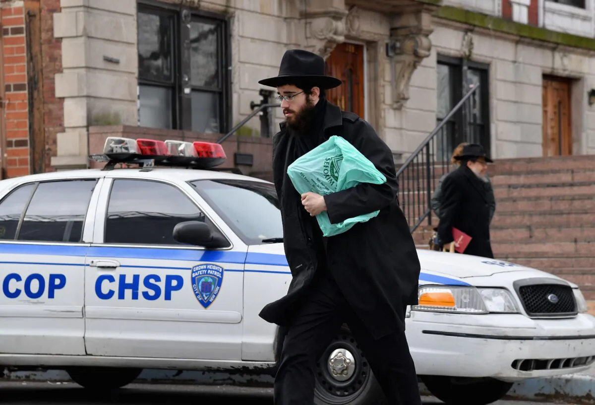 An Orthodox Jewish man in the Brooklyn neighborhood of Crown Heights in New York City on Feb. 27, 2019. (Angela Weiss/AFP via Getty Images)