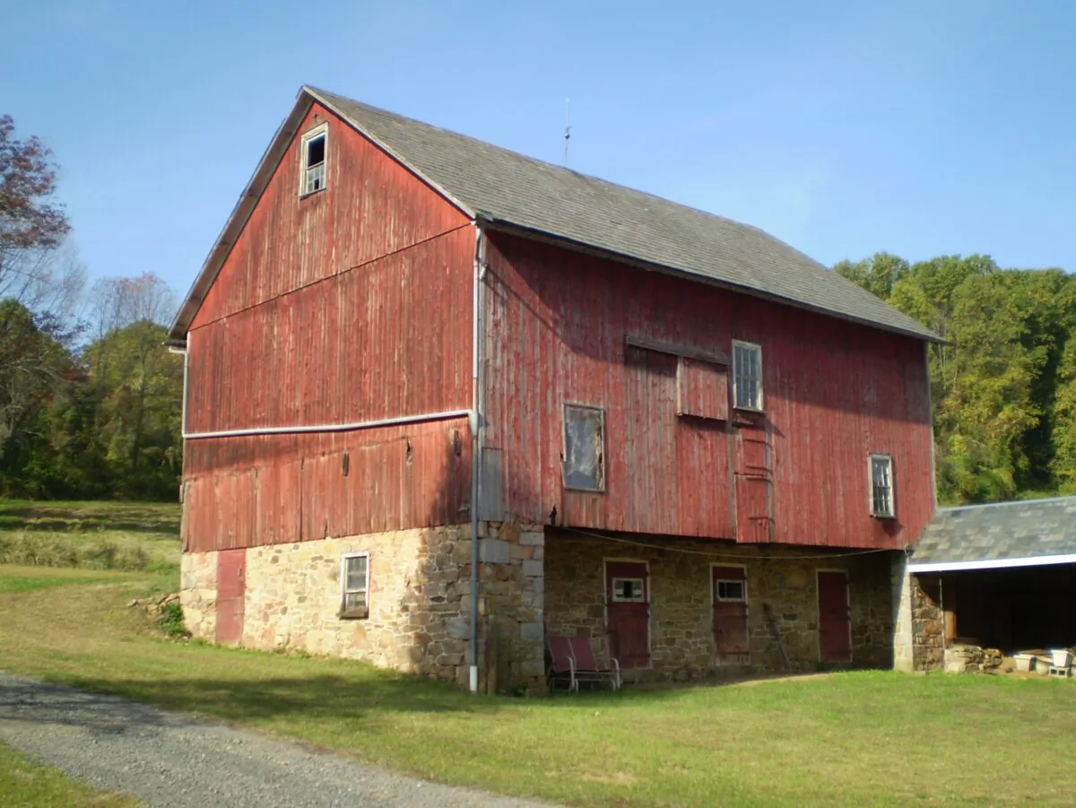 Frame standard barn built circa 1880, in Northampton County, Pa. (Greg Huber) 