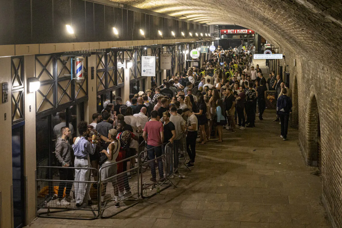 Club-goers queue to get in to Heaven nightclub in London on July 24, 2021. (Rob Pinney/Getty Images)