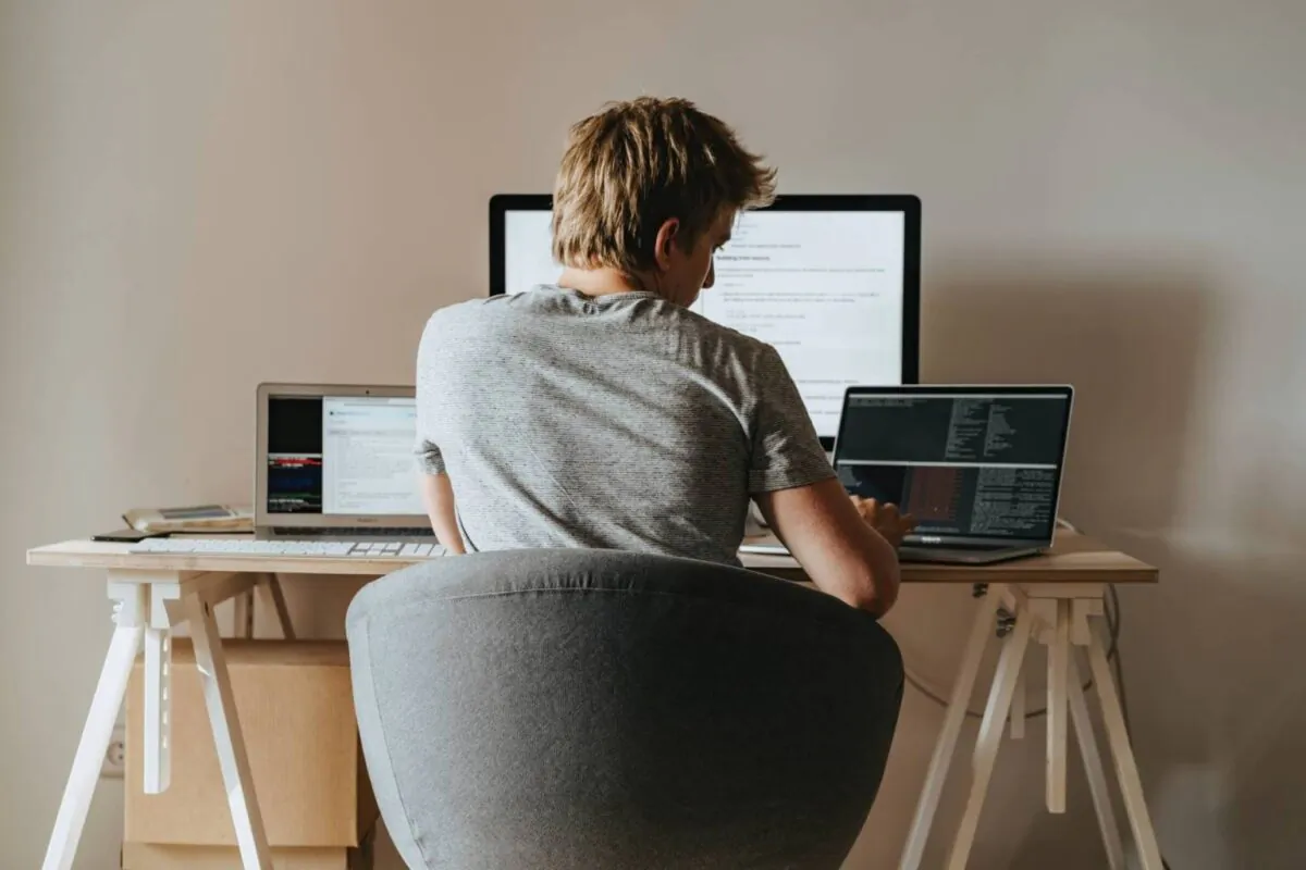 Adding extra monitors is a simple way to increase productivity at work. (Olia Danilevich/Pexels)