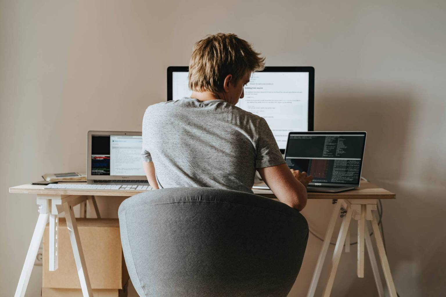 6 Gift Ideas for the Workplace - Vimarsana News