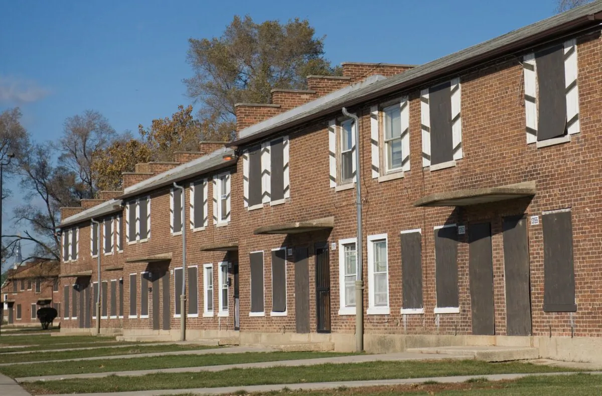 A row of homes on the far south side of Chicago, bordering suburban Riverdale in Illinois, on Nov. 25, 2008. (Saul Loeb/AFP via Getty Images/file)
