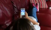 Hundreds of Parents Back New Movement to Keep Smartphones From Children
