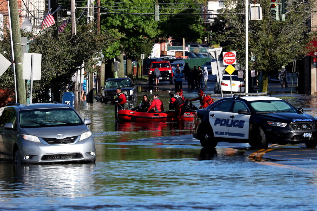 NY Governor Announces Federal Help Approved as Ida Leaves Trail of Damage