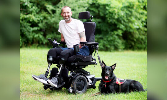 Former Runner Loses All 4 Limbs to Septic Shock—But Chooses to Live the Faith He Preaches