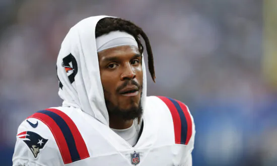 Newton, Peterson, Bell, and Gurley Among Unsigned Big Names