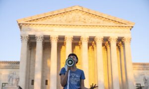 DOJ Asks Judge to Block Texas From Enforcing New Abortion Law thumbnail