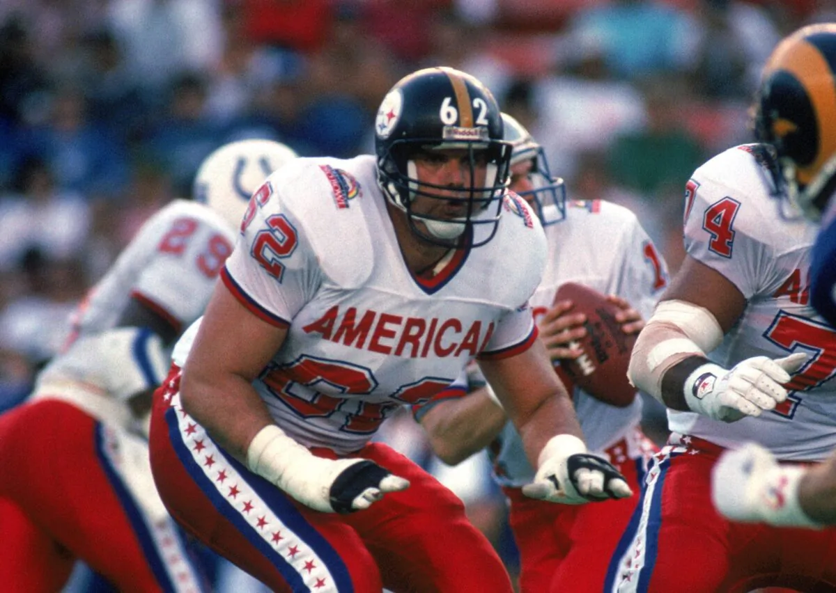 Buffalo Bills offensive tackle Tunch Ilkin #62 of the AFC squad stands in protection during the 1990 NFL Pro Bowl at Aloha Stadium, in Honolulu, Hawaii, on Feb. 4, 1990. (George Rose/Getty Images)