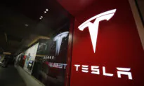 Feds Probe New York Tesla Crash That Killed Man Changing Flat Tire