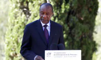 Army Colonel on Guinean TV Says Government Dissolved, Borders Shut