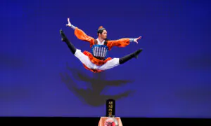 Faith Drives Dancer to Show World the Truth About China