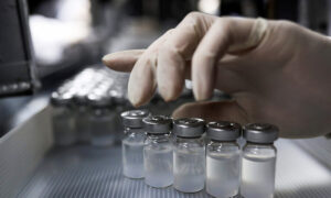Australian Universities Push For Government to Approve Chinese Vaccines