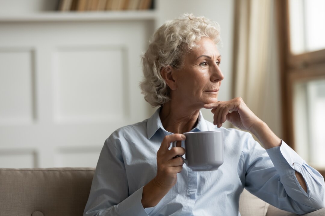 What if the worry, regret, and doubt we carry with us is instead replaced by gratitude and hope? (fizkes/Shutterstock)