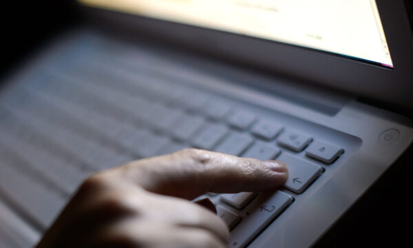 laptop computer virus hacker online uk