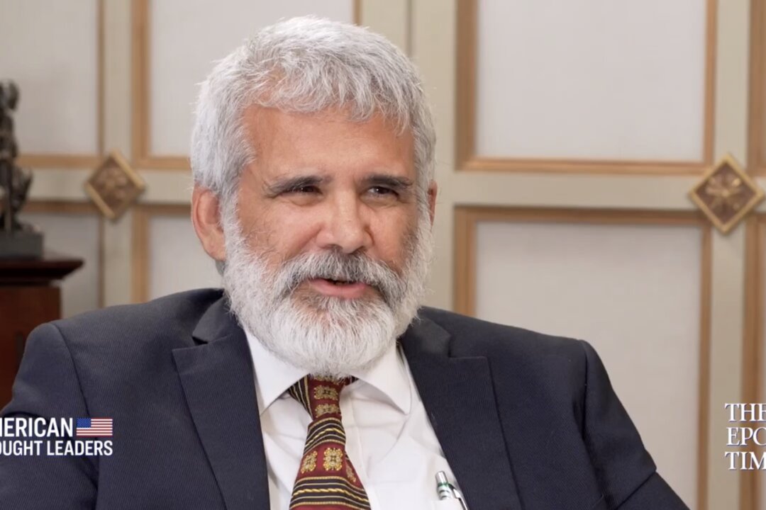 Natural Immunity Longer Lasting Than Protection From COVID-19 Vaccines: Dr. Robert Malone