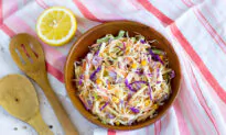 Easy Creamy Coleslaw