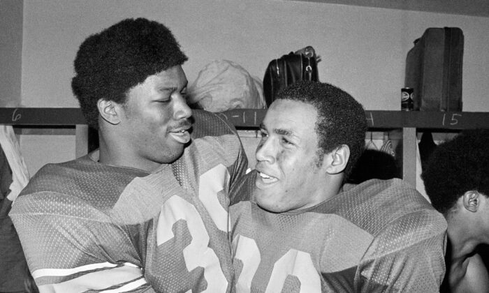 Sam Cunningham, Who Starred At Usc And In Nfl, Dies At 71 