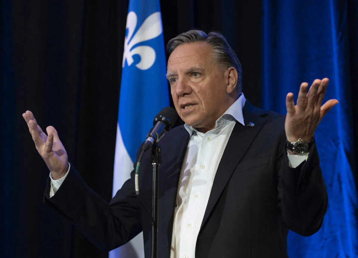 Quebec Premier Francois Legault responds to reporters questions over the federal election debate, in Quebec City on Sept. 9, 2021. (The Canadian Press/Jacques Boissinot)