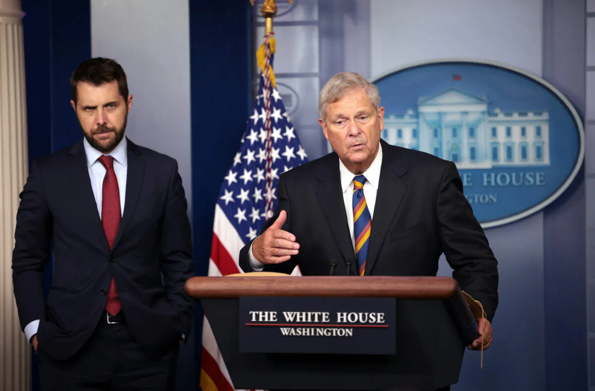 Agriculture Secretary Tom Vilsack, joined by Director of the National Economic Council Brian Deese, speaks on rising food prices at a press briefing at the White House in Washington, D.C., on Sept. 8, 2021. (Kevin Dietsch/Getty Images)