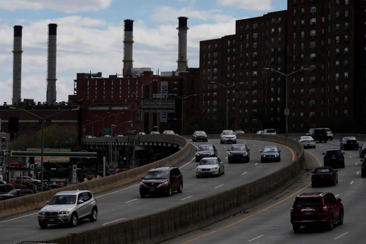 Cars travel along the FDR Drive in Manhattan, New York City, N.Y., on April 22, 2021. (Andrew Kelly/Reuters)