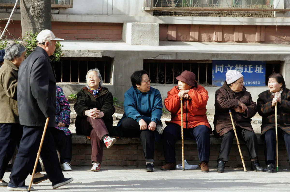 A group of elderly Chinese in Beijing, on April 7, 2007. (AFP via Getty Images)