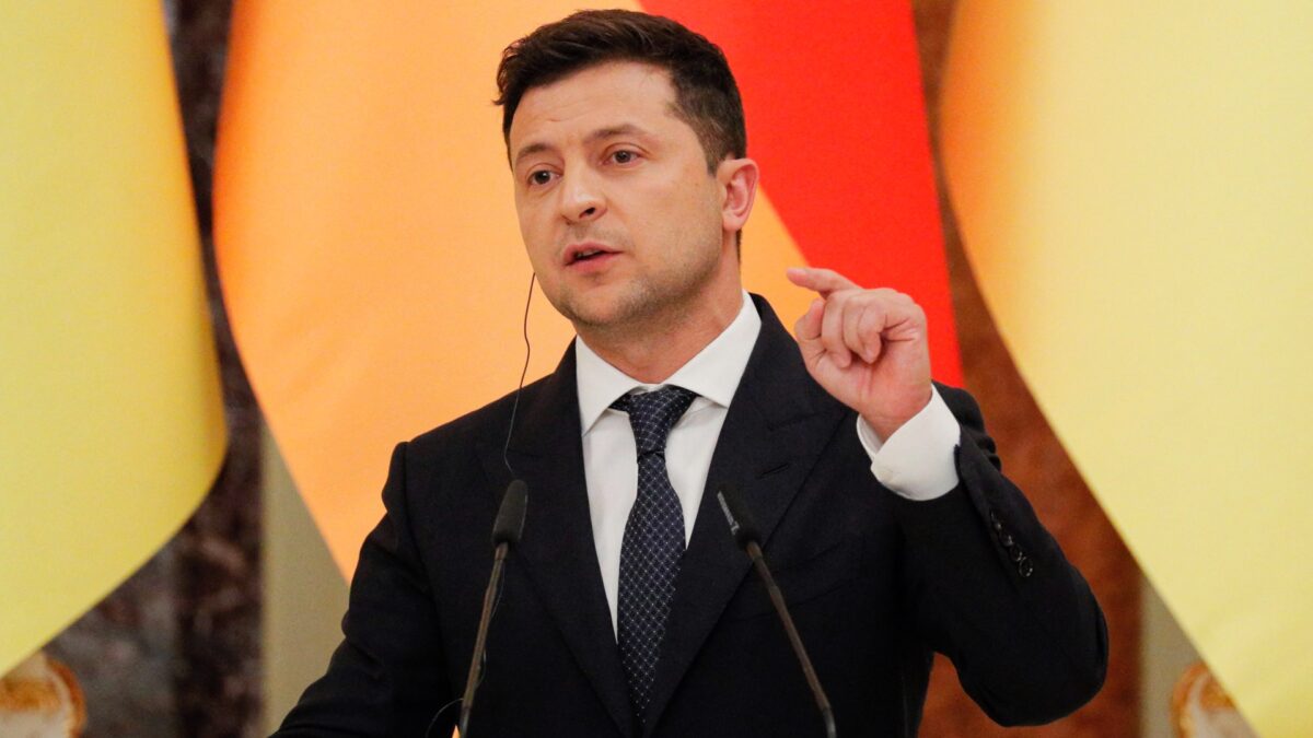 Zelensky Says Ukraine to Persist With NATO Goal Amid Escalating Tension With Russia