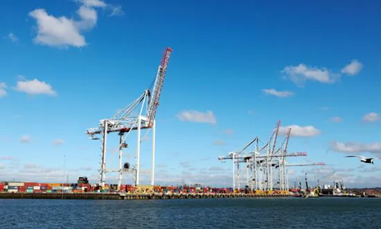 UK GDP Bounce-Back Faltered in July Amid ‘Pingdemic,’ Shortages