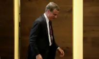 Trading Tantrum? Fed Officials’ Personal Dealings Stir Controversy, Call for Change