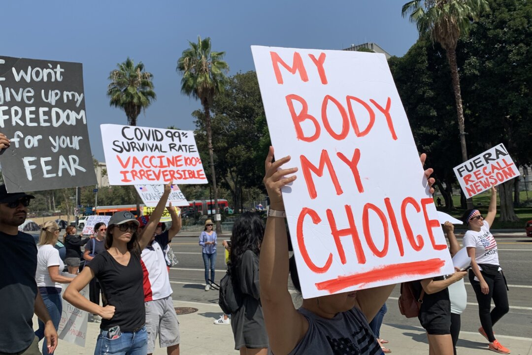 Californians Protest Forced Vaccinations of Police