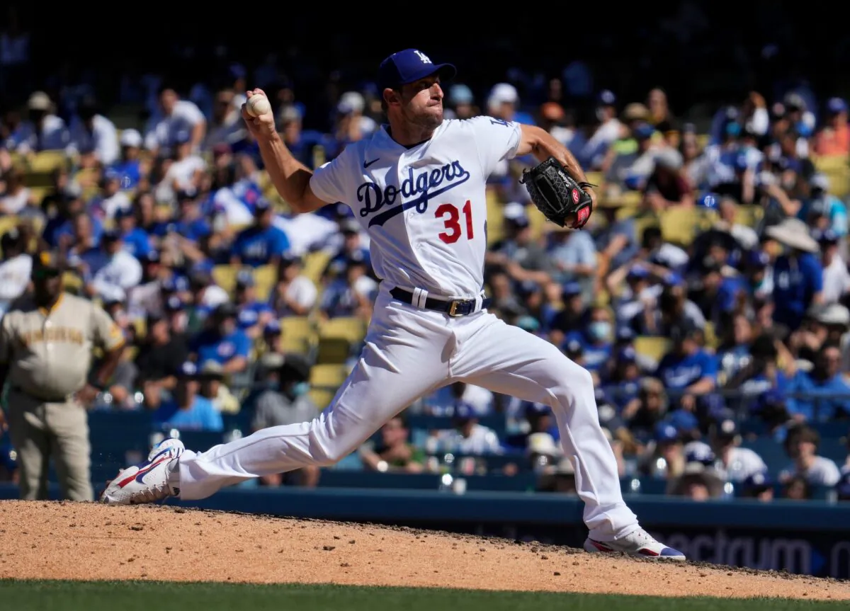 Los Angeles Dodgers starting pitcher Max Scherzer (31) throws a pitch in the seventh inning against the San Diego Padres at Dodger Stadium in Los Angeles, Calif., on Sep 12, 2021. (Robert Hanashiro/USA TODAY Sports via Reuters)