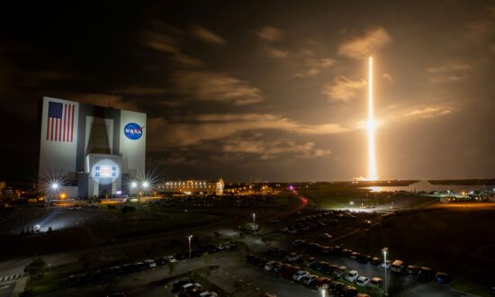 SpaceX Prepares to Send First All-Civilian Crew Into Orbit