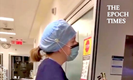 Nurse Performs “You Are Not Alone” During a Night Shift to Comfort an ICU Patient