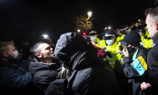 Top British Police Chief Condemns Public Figures Who Rush to Judge Social Media Clips