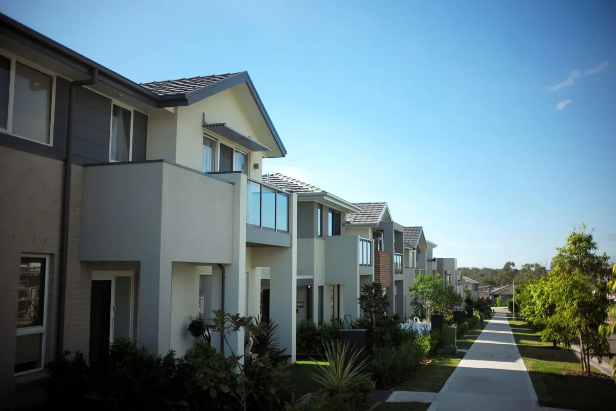New homes line a street in the Sydney suburb of Moorebank in Australia on May 26, 2017. (Jason Reed/Reuters)