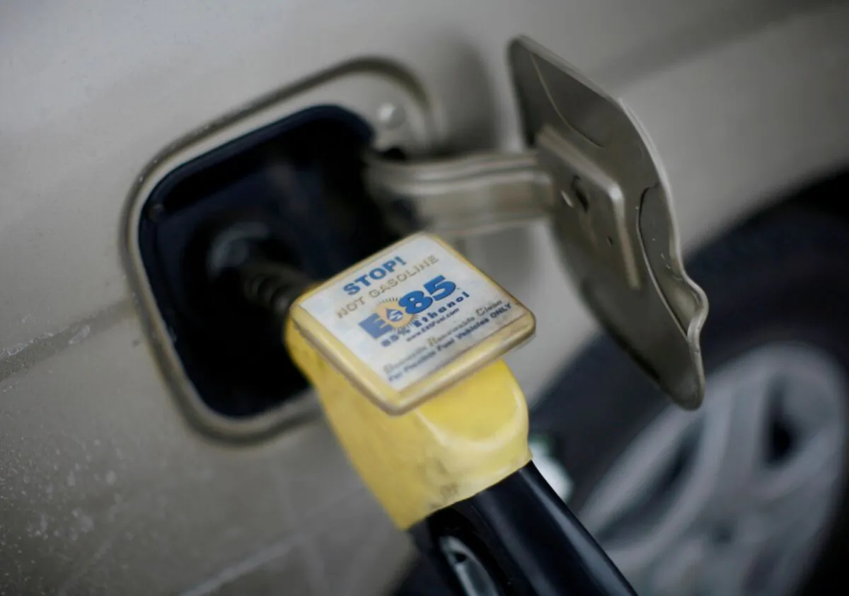 E85 ethanol fuel being pumped into a vehicle at a gas station selling alternative fuels in the town of Lowa, Nev., on Dec. 6, 2007. (Jason Reed/Reuters)