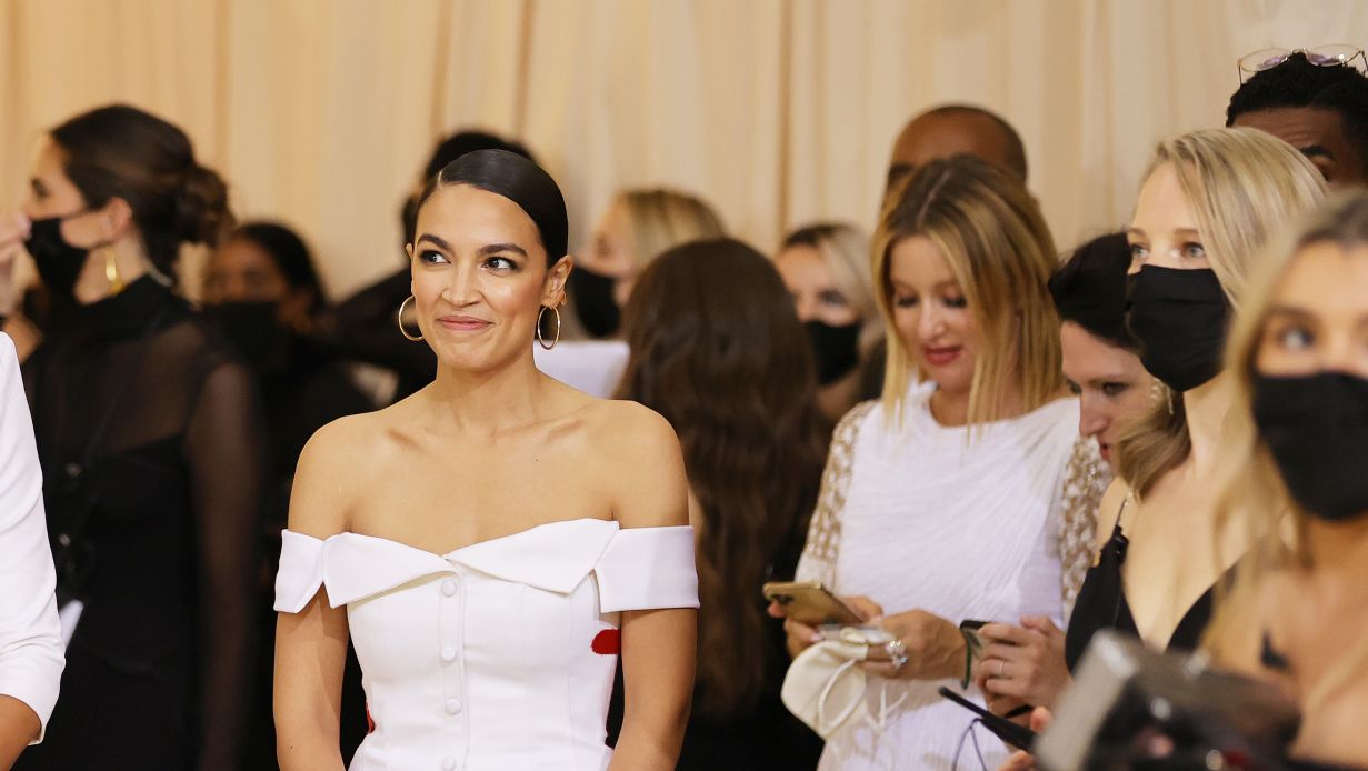 AOC Likely Violated Law With Met Gala Appearance: House Ethics Office - Vimarsana News