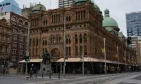 Australian Employment Slides in August as Lockdowns Slash Workers’ Hours