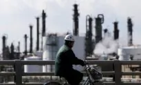 Japan’s Factory Output Soars as Car Production Returns