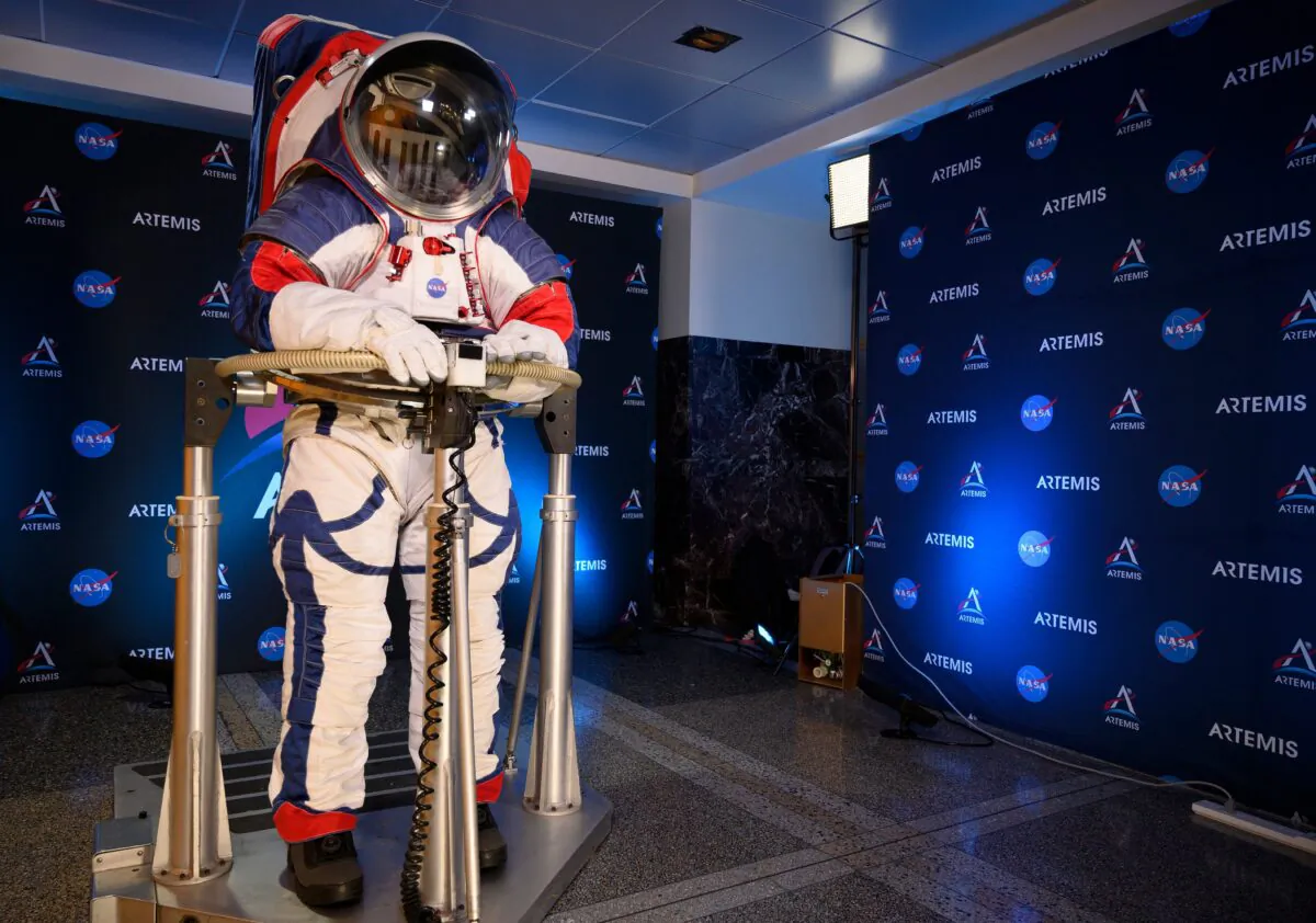 A space suit is seen during a press conference displaying the next generation of space suits as parts of the Artemis program in Washington, on Oct. 15, 2019. (Andrew Caballero-Reynolds/AFP via Getty Images)