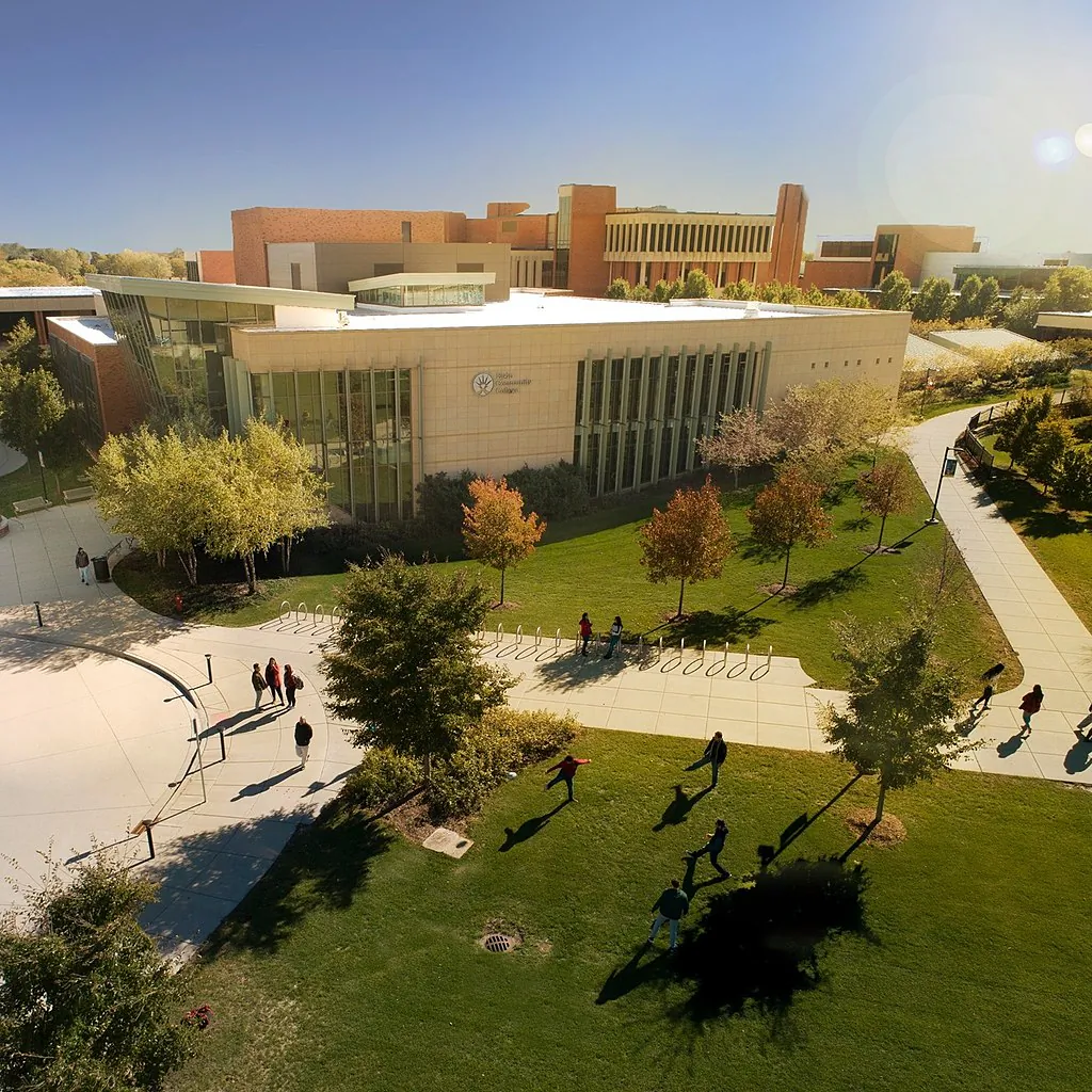 The Elgin Community College campus in Elgin, Ill., on Oct. 24, 2018. (Editors2021, CC BY-SA 4.0)