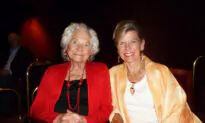 Audiences New and Old Admire Shen Yun