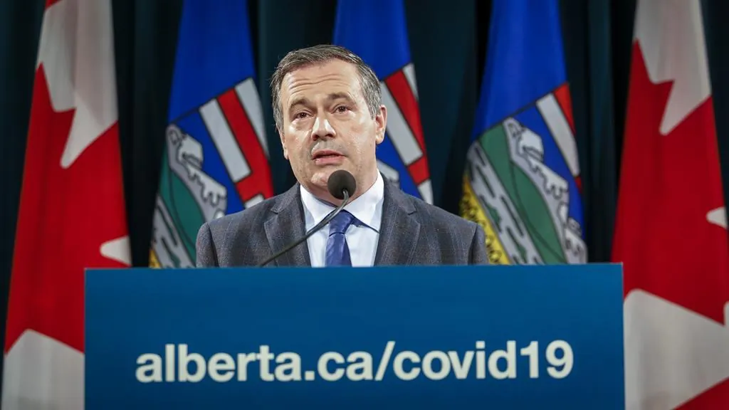 Alberta Premier Jason Kenney announces new COVID-19 measures, in Calgary on Sept. 15, 2021. (The Canadian Press/Jeff McIntosh)